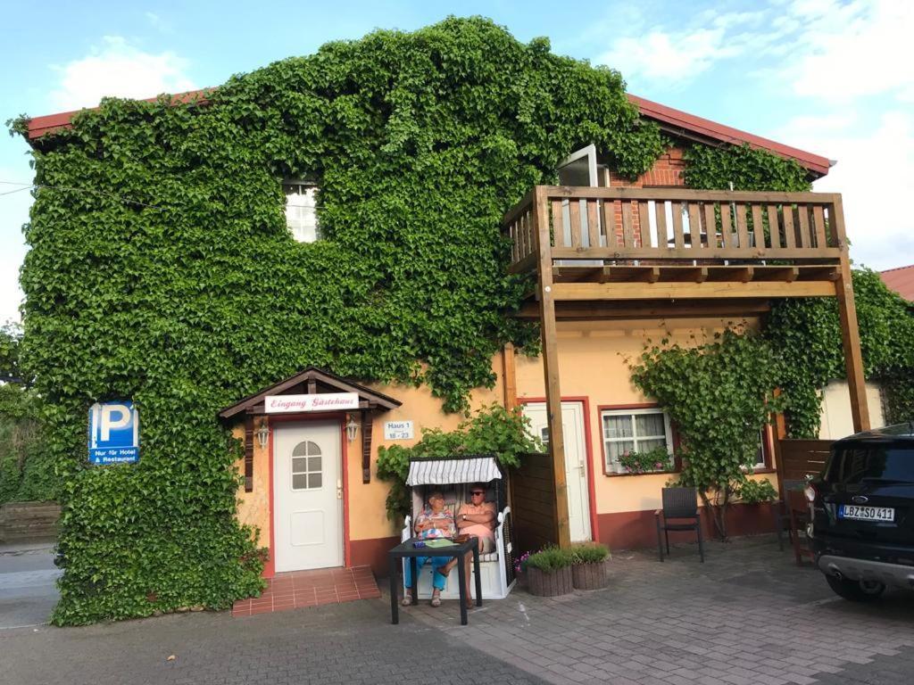 Hotel-Restaurant Christine Lübz Extérieur photo