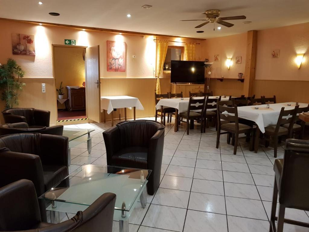 Hotel-Restaurant Christine Lübz Extérieur photo