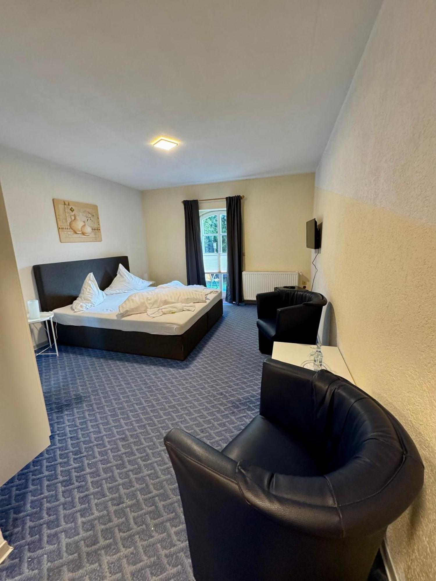 Hotel-Restaurant Christine Lübz Extérieur photo