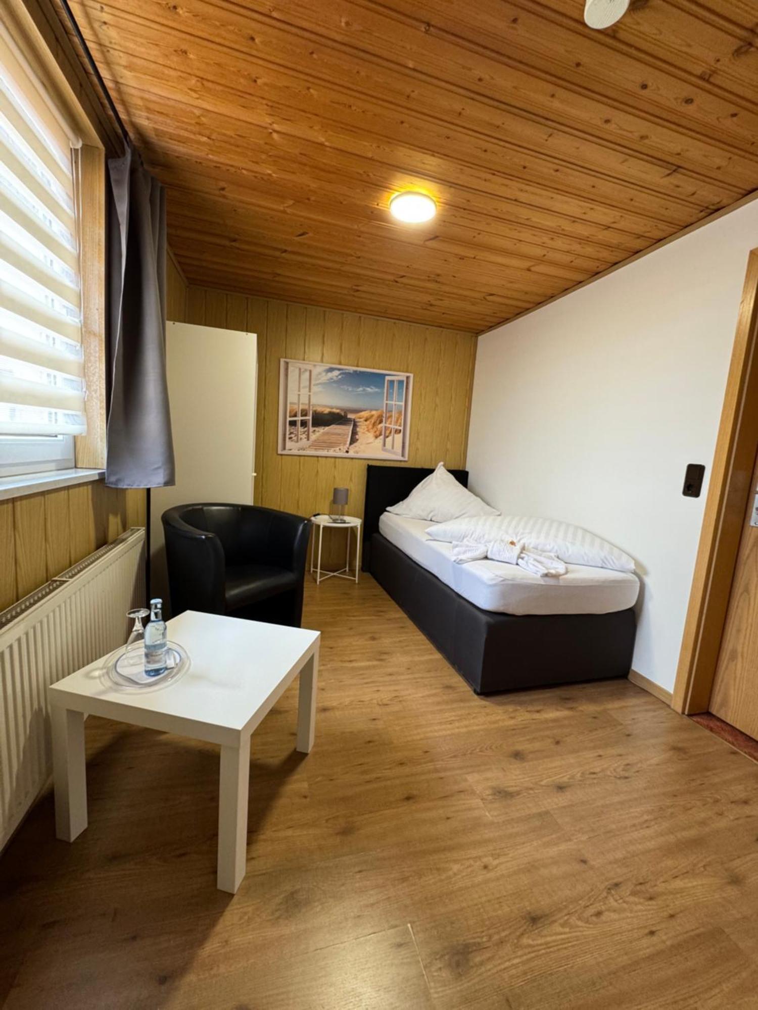 Hotel-Restaurant Christine Lübz Extérieur photo