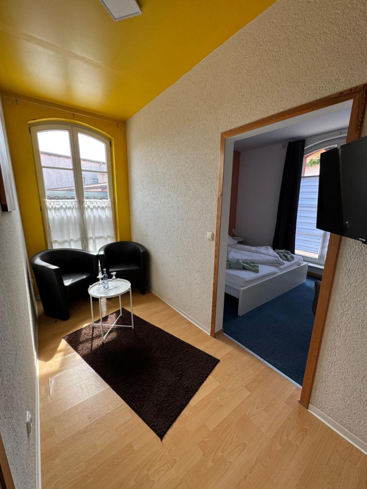 Hotel-Restaurant Christine Lübz Extérieur photo