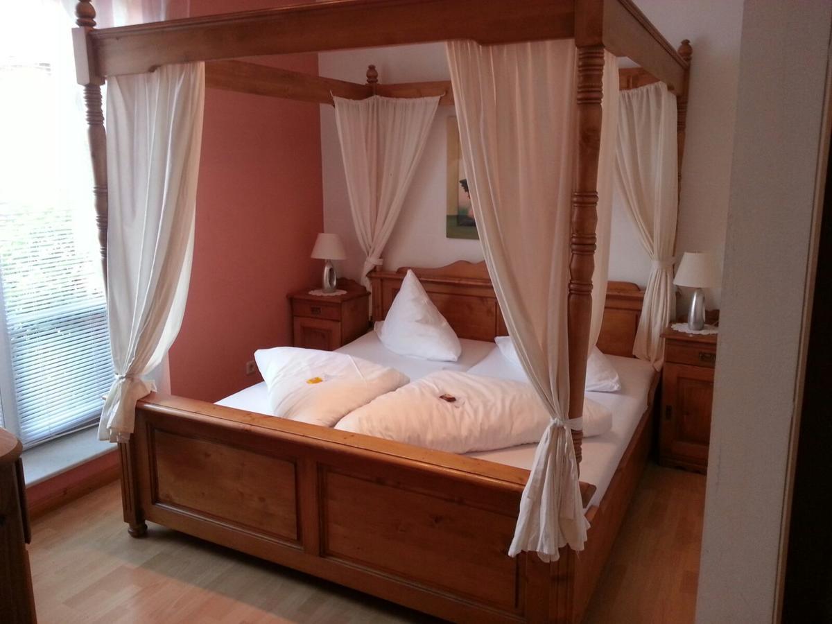 Hotel-Restaurant Christine Lübz Extérieur photo